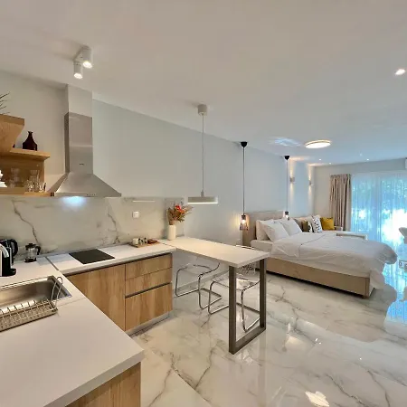 Kono & Apartman Szaloniki